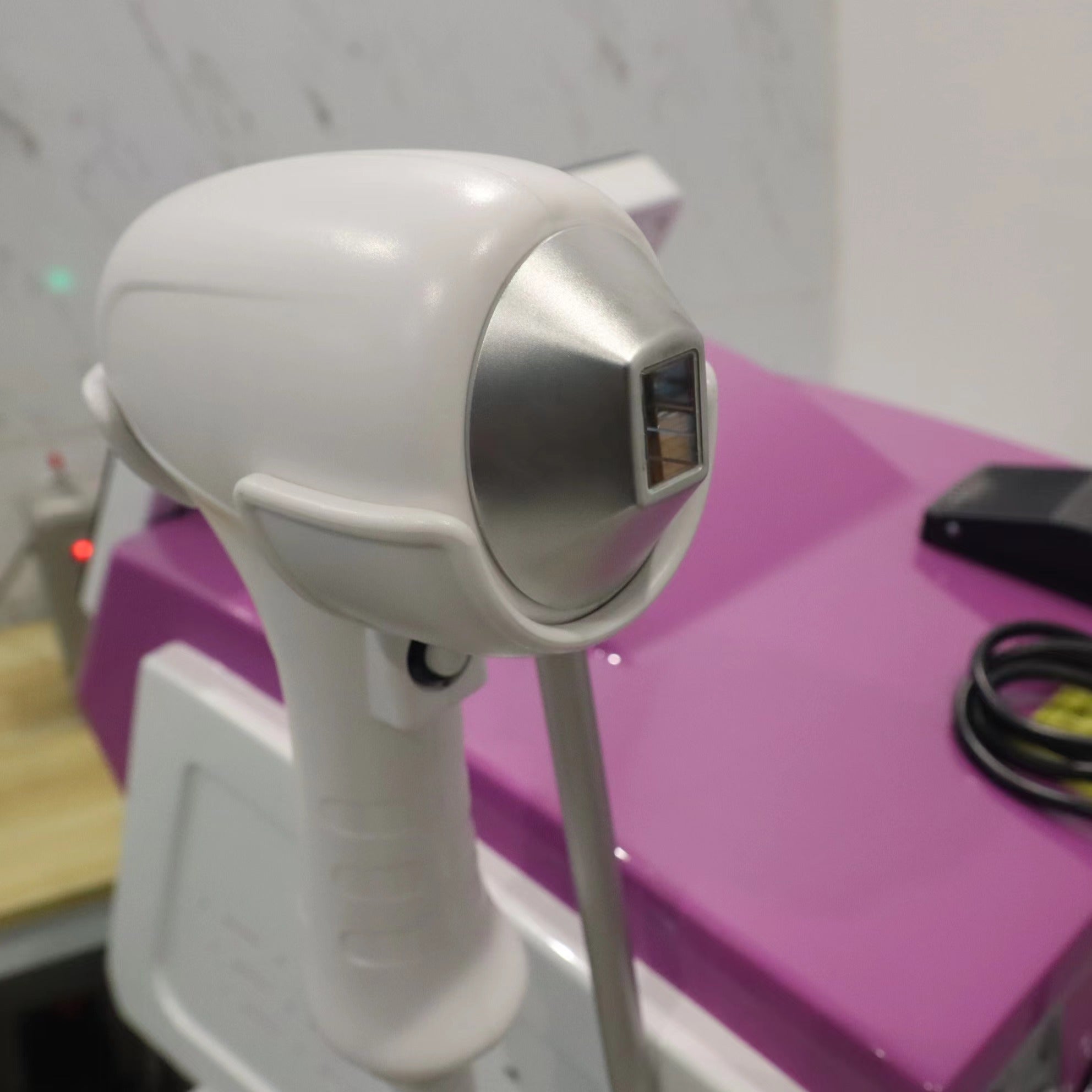 Diode Laser Hair Removal Machine 755nm 808nm 1064nm 3 Wavelength Cooling Head Epilator